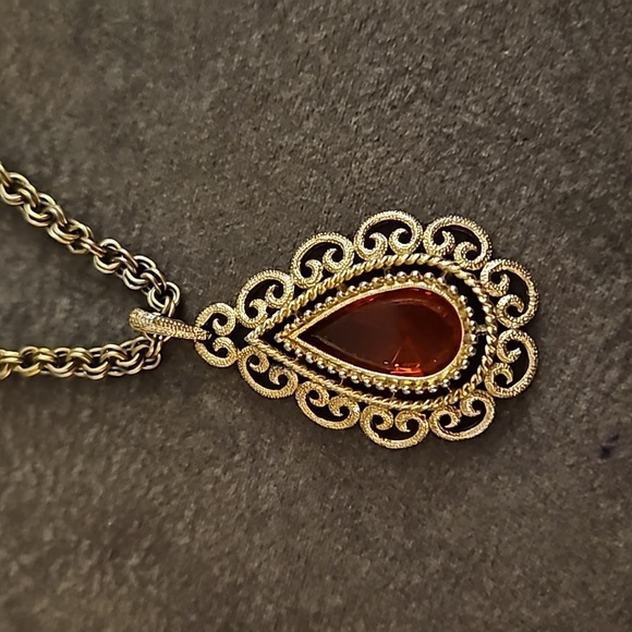 VTG Avon 1973 Granada Double Chain Victorian Crystal Teardrop Pendant Necklace - Picture 2 of 7